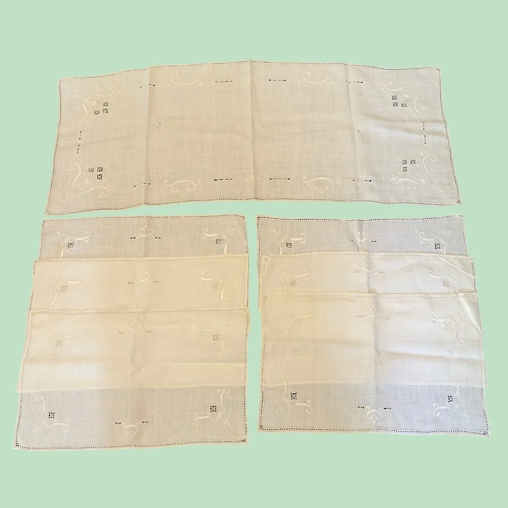 Vintage White Linen Embroidered Cutwork Table Runner and 6 Placemats Set 7pc